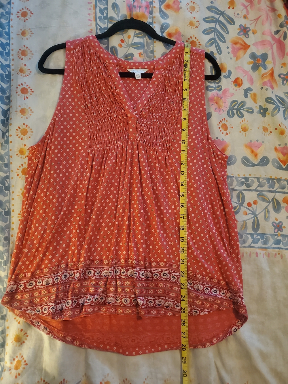 Lucky Brand Red Rust Printed Sleeveless Smocked V-Neck Tank - Picture 4 of 5